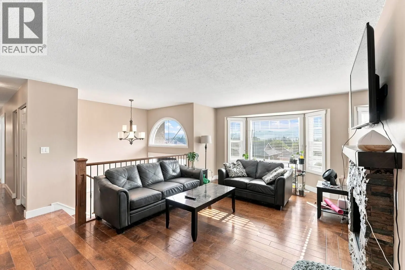 464 Glen Pine Court. Kelowna, British Columbia