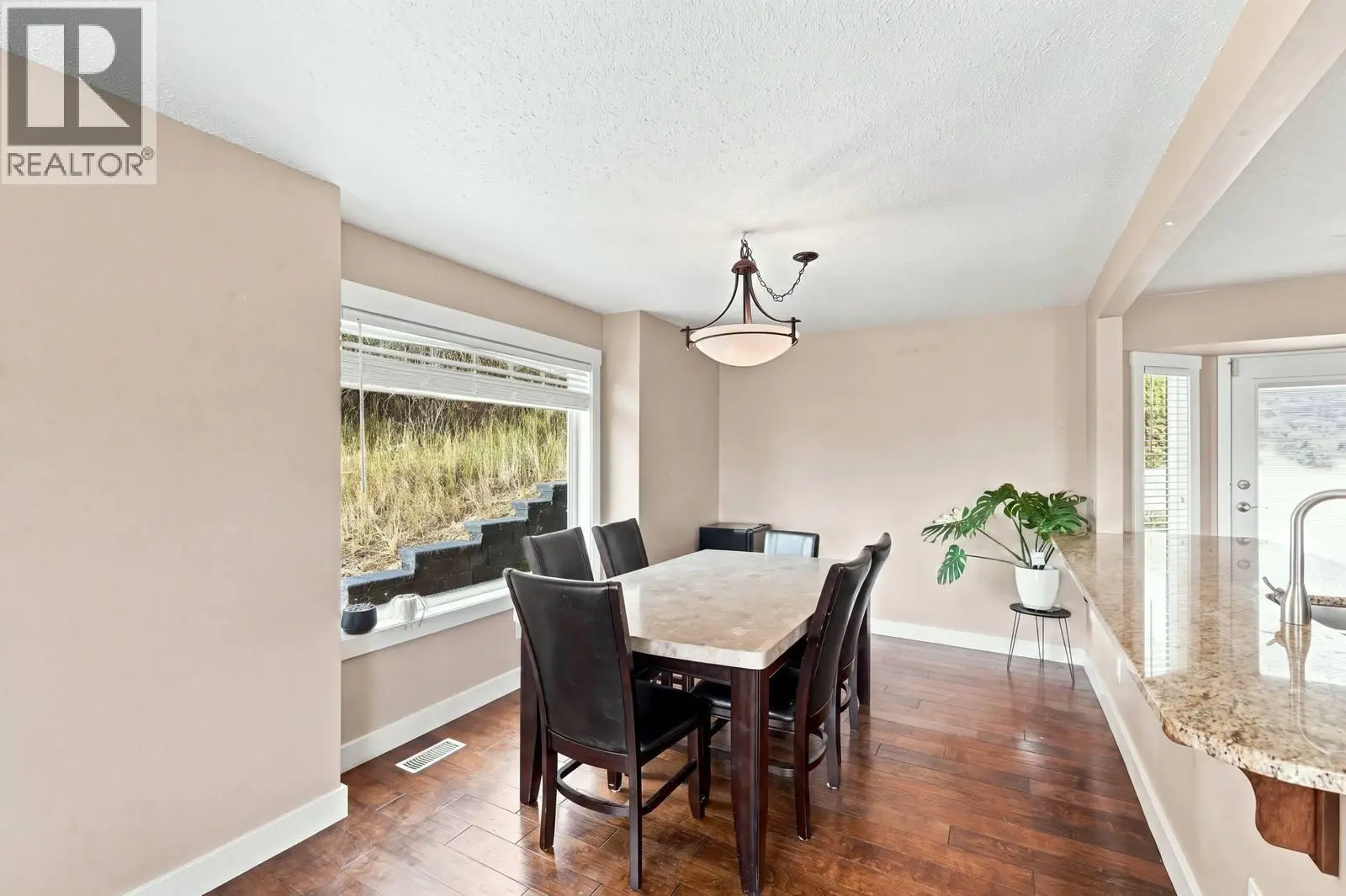 464 Glen Pine Court. Kelowna, British Columbia