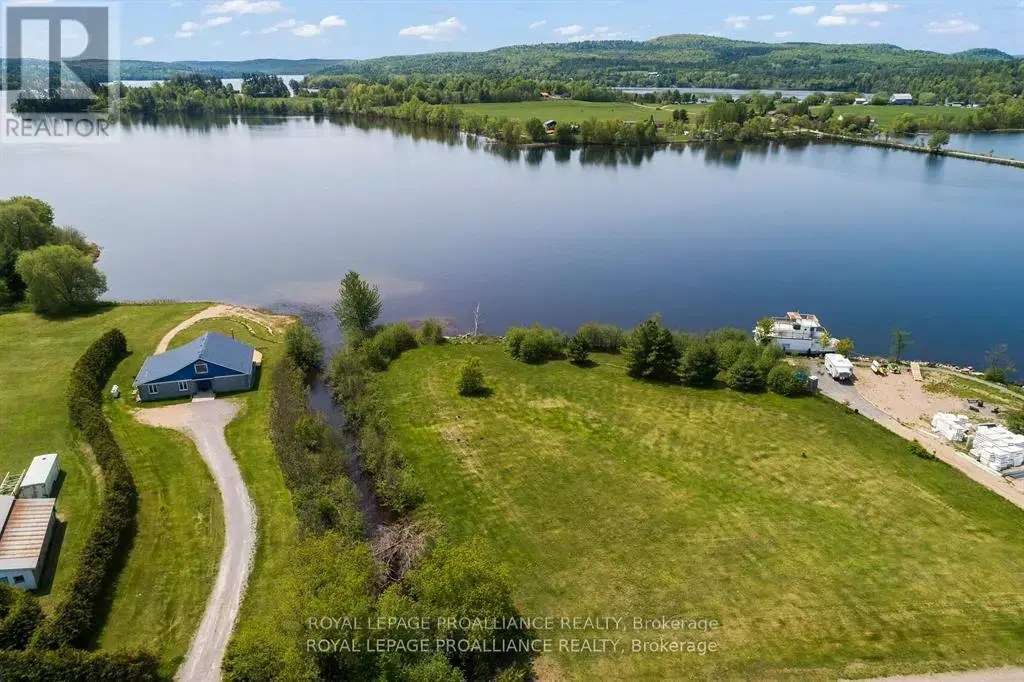 107a Lakeshore Drive, Madawaska Valley