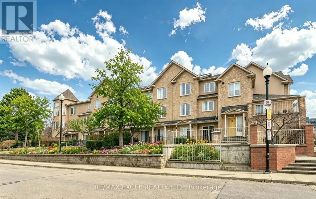 3 - 10 Cox Boulevard, Markham (Unionville)