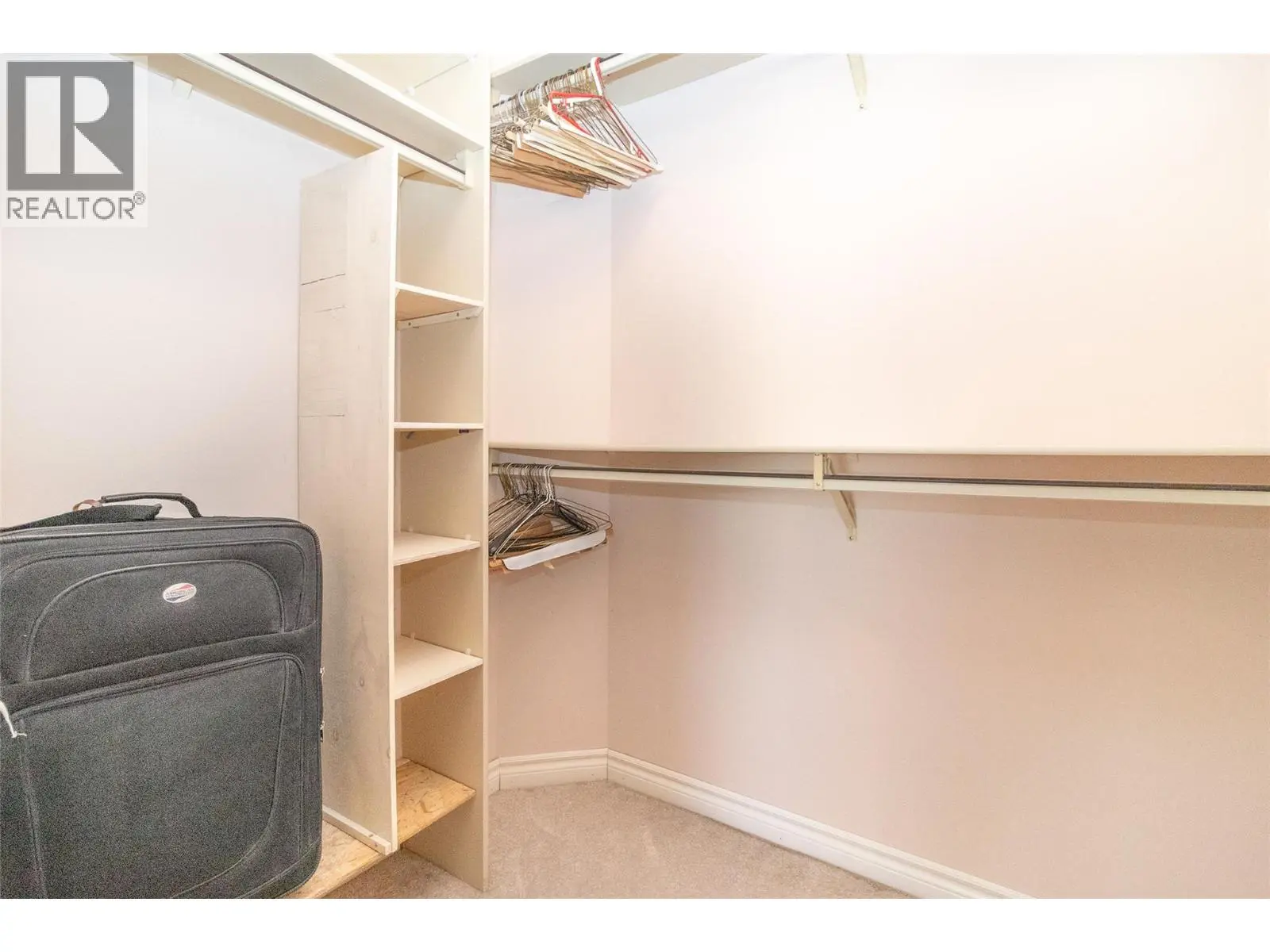 1260 Raymer Avenue Unit# 442. Kelowna, British Columbia