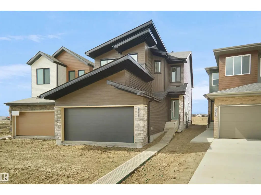 7247 182 Av Nw, Edmonton