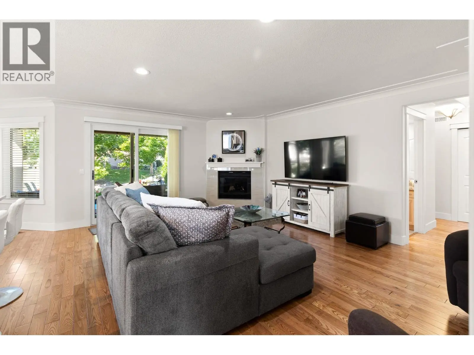 595 Yates Road Unit# 32. Kelowna, British Columbia