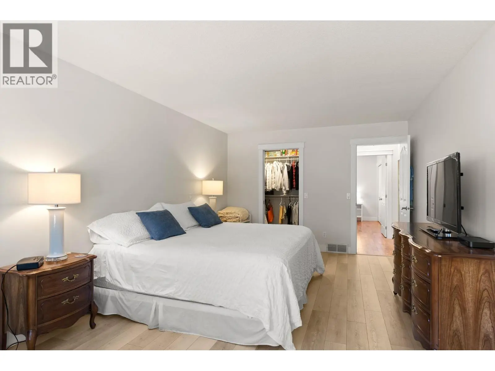 595 Yates Road Unit# 32. Kelowna, British Columbia