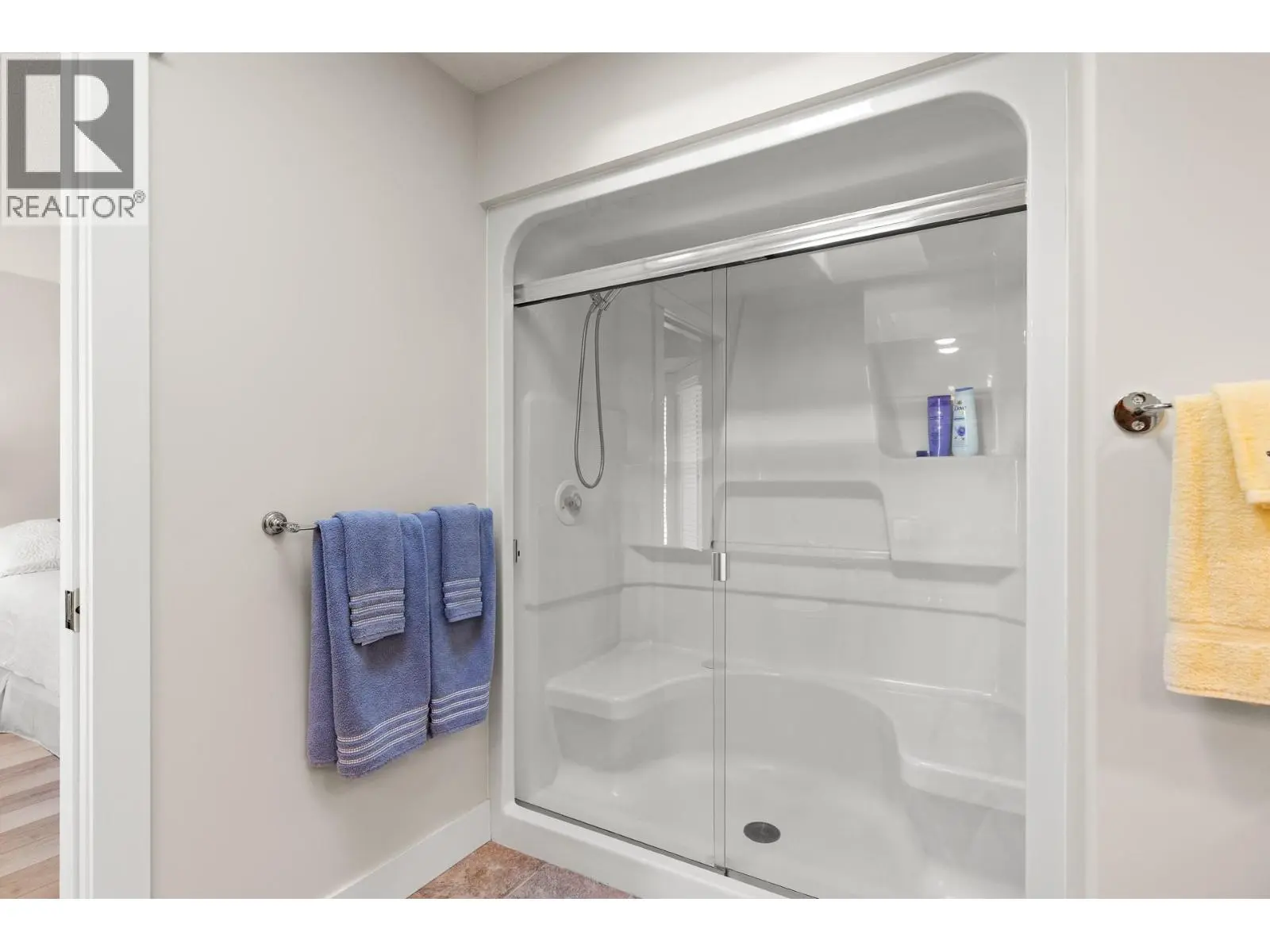 595 Yates Road Unit# 32. Kelowna, British Columbia