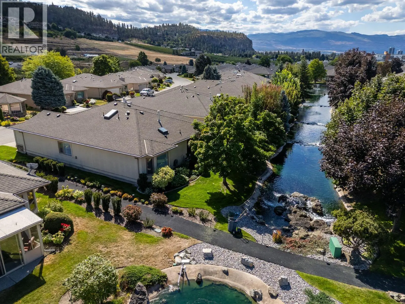 595 Yates Road Unit# 32. Kelowna, British Columbia