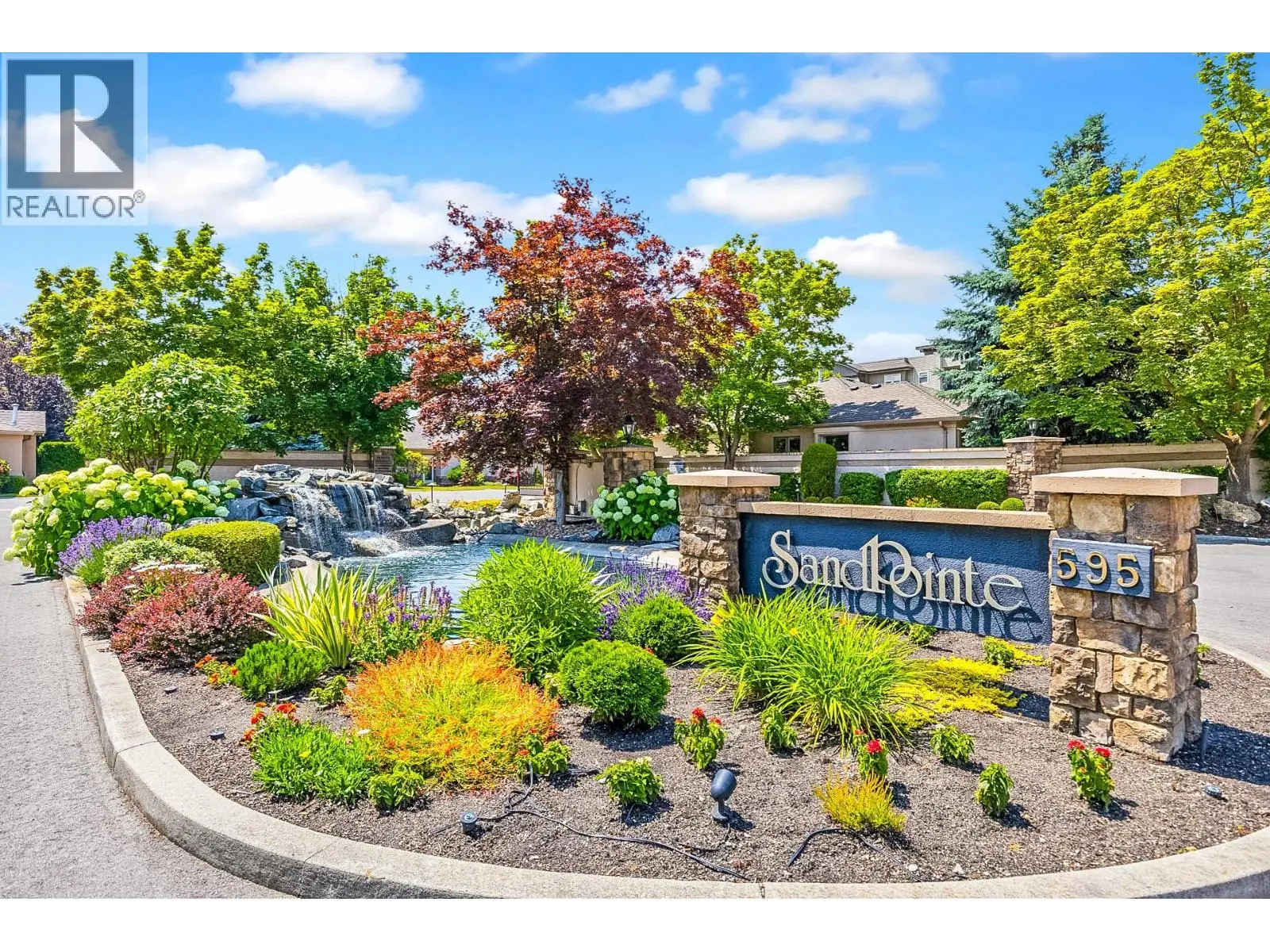 595 Yates Road Unit# 32. Kelowna, British Columbia
