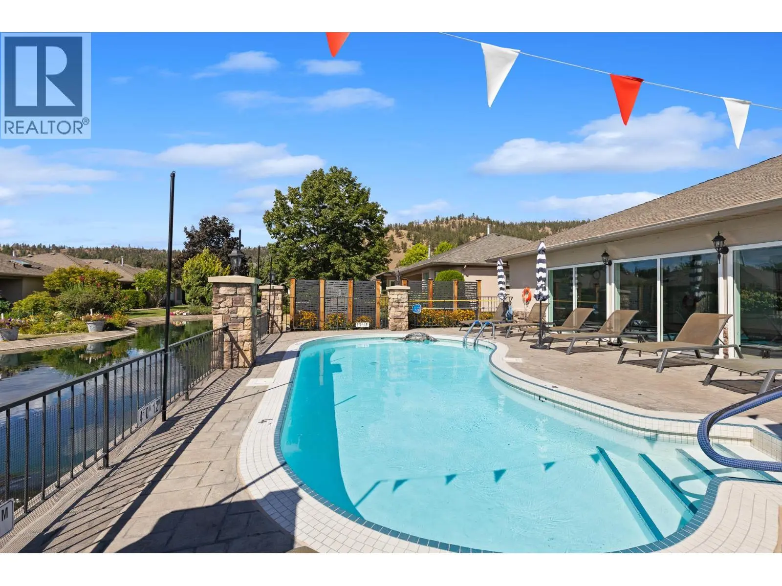 595 Yates Road Unit# 32. Kelowna, British Columbia