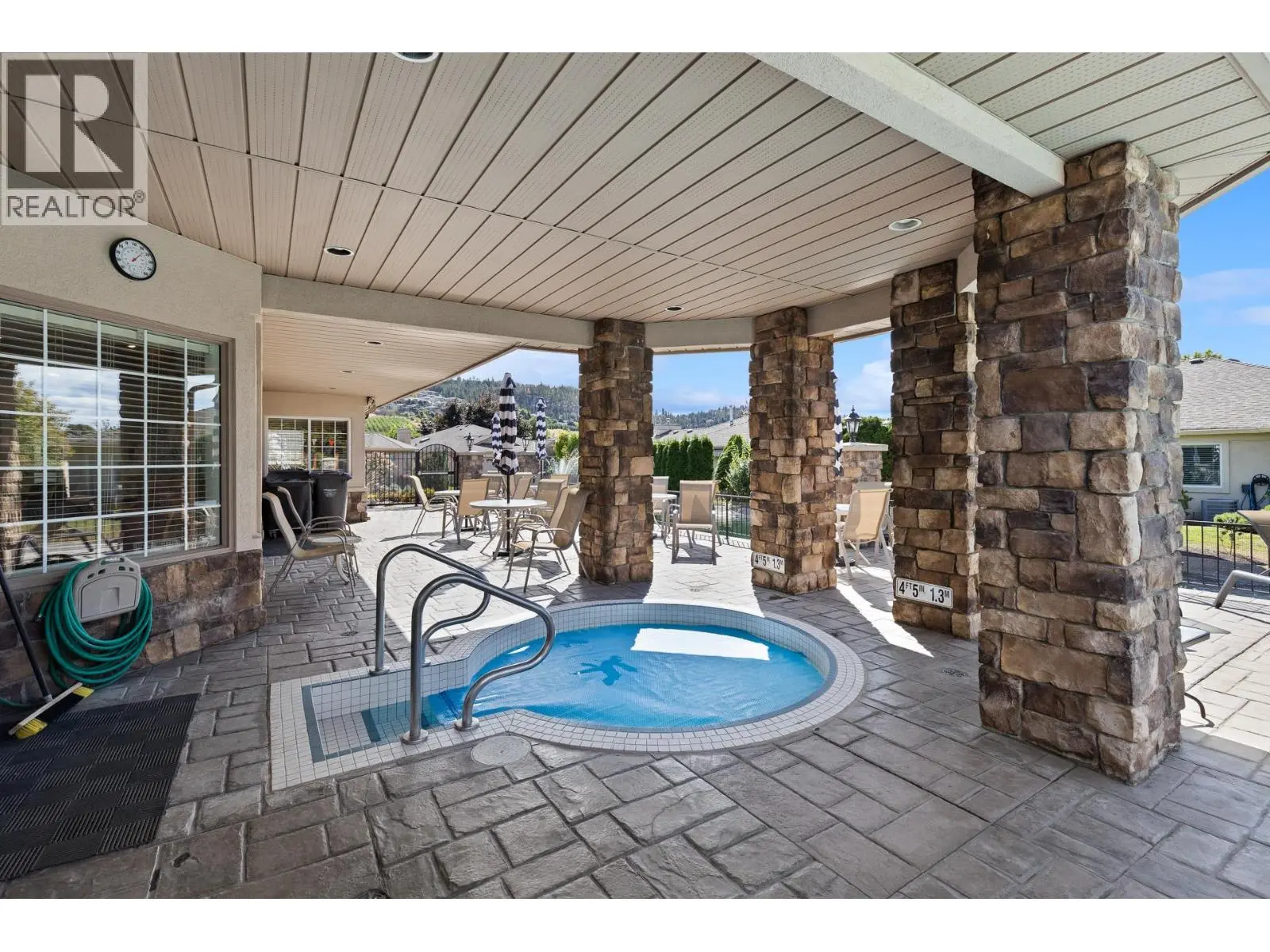 595 Yates Road Unit# 32. Kelowna, British Columbia