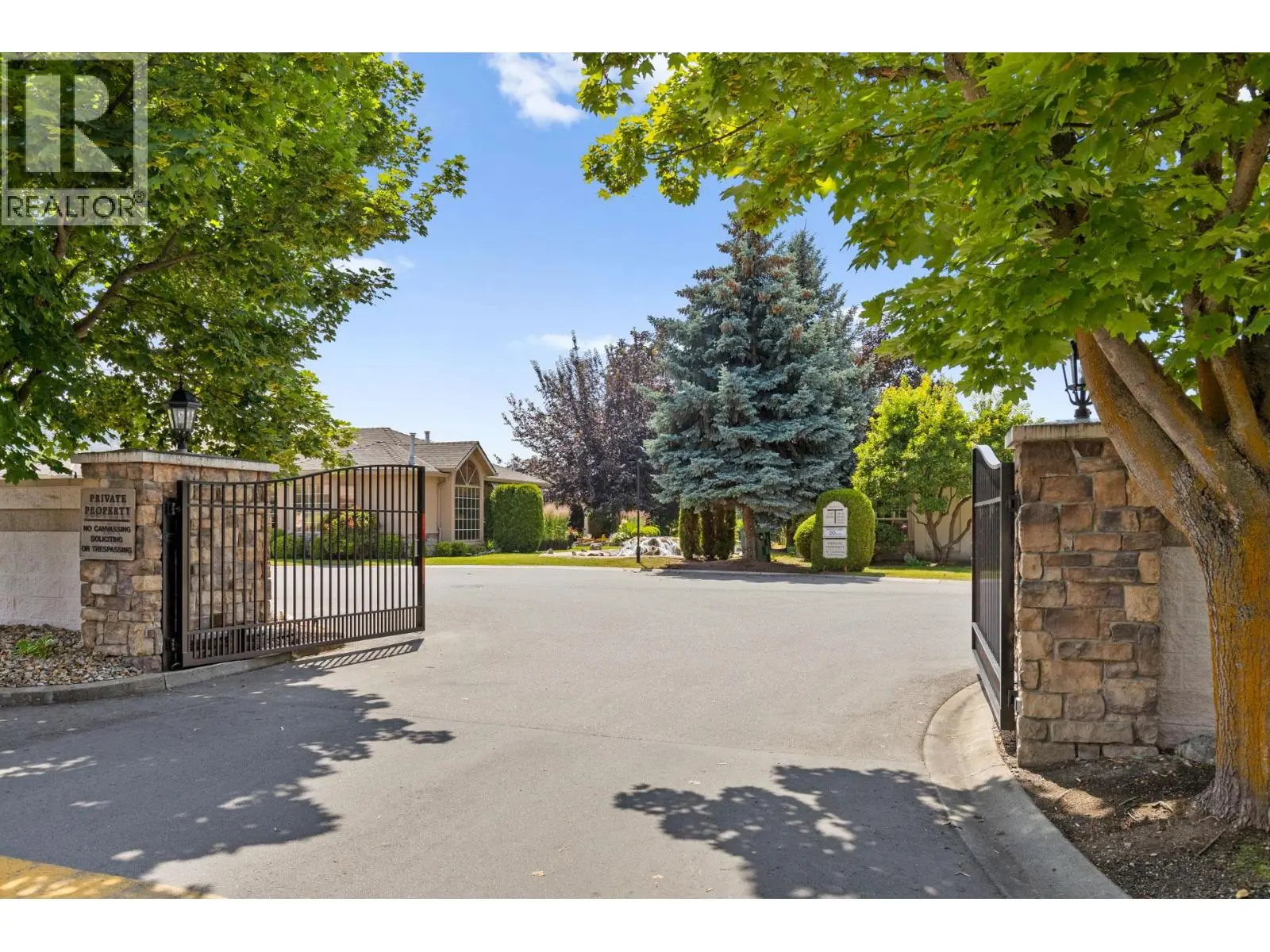 595 Yates Road Unit# 32. Kelowna, British Columbia