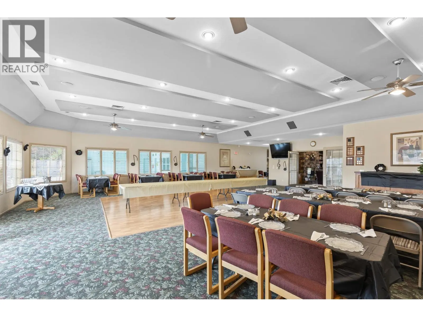 595 Yates Road Unit# 32. Kelowna, British Columbia