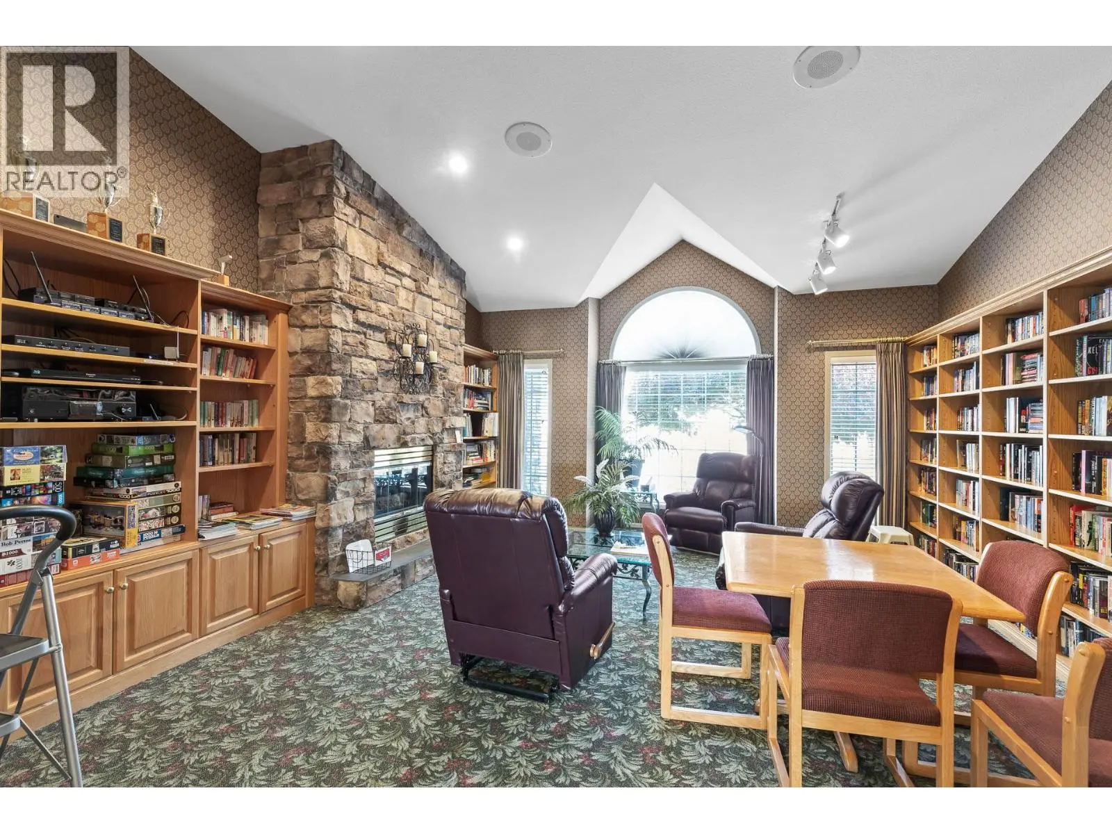 595 Yates Road Unit# 32. Kelowna, British Columbia