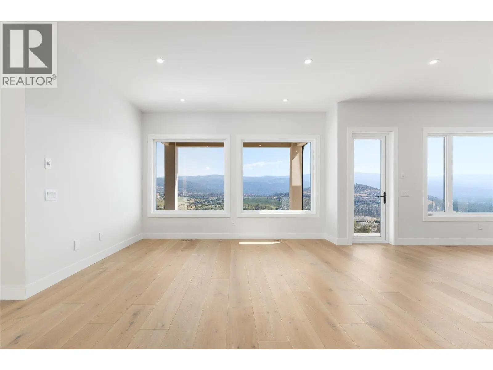 1082 Carnoustie Drive. Kelowna, British Columbia