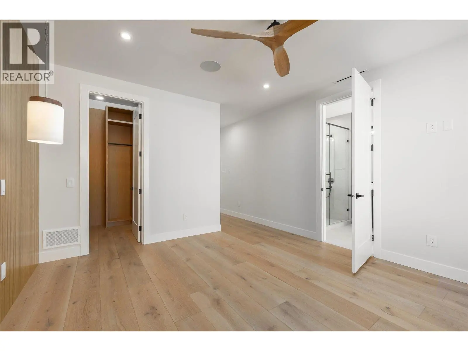 1082 Carnoustie Drive. Kelowna, British Columbia