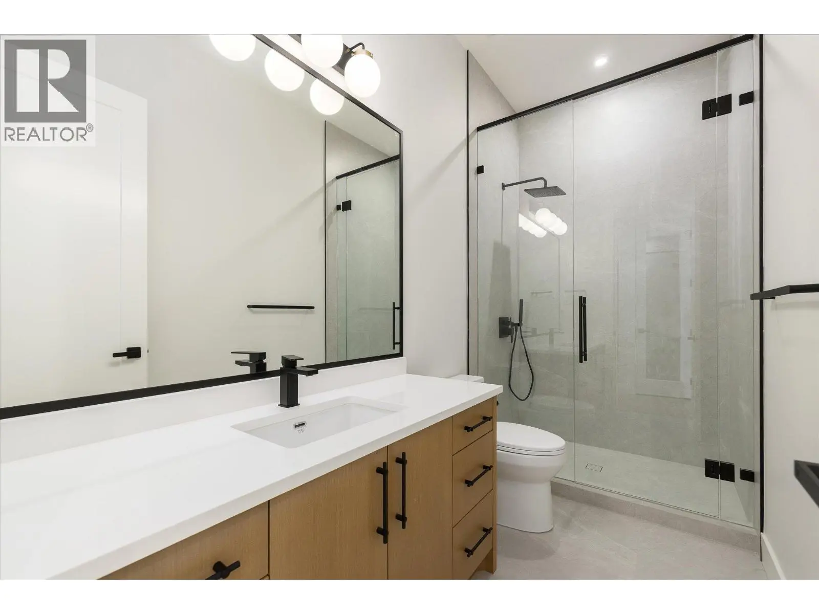 1082 Carnoustie Drive. Kelowna, British Columbia