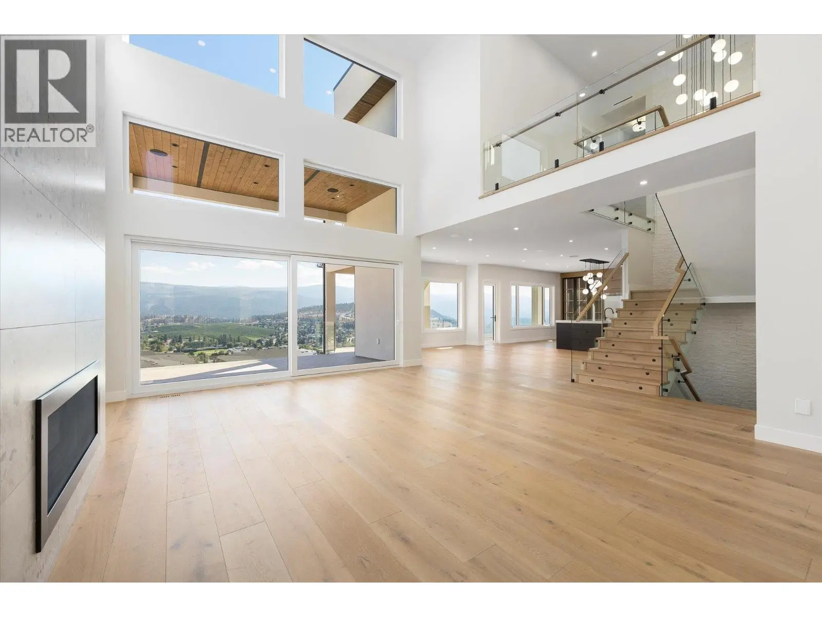1082 Carnoustie Drive. Kelowna, British Columbia