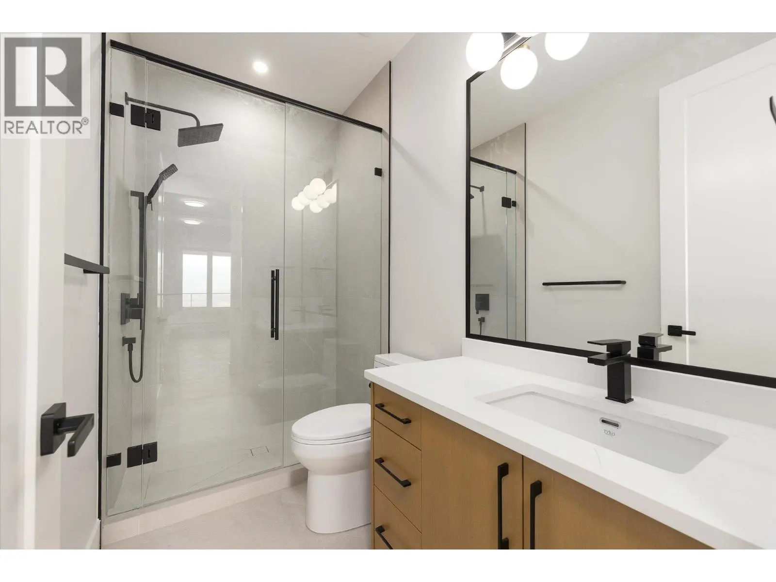 1082 Carnoustie Drive. Kelowna, British Columbia