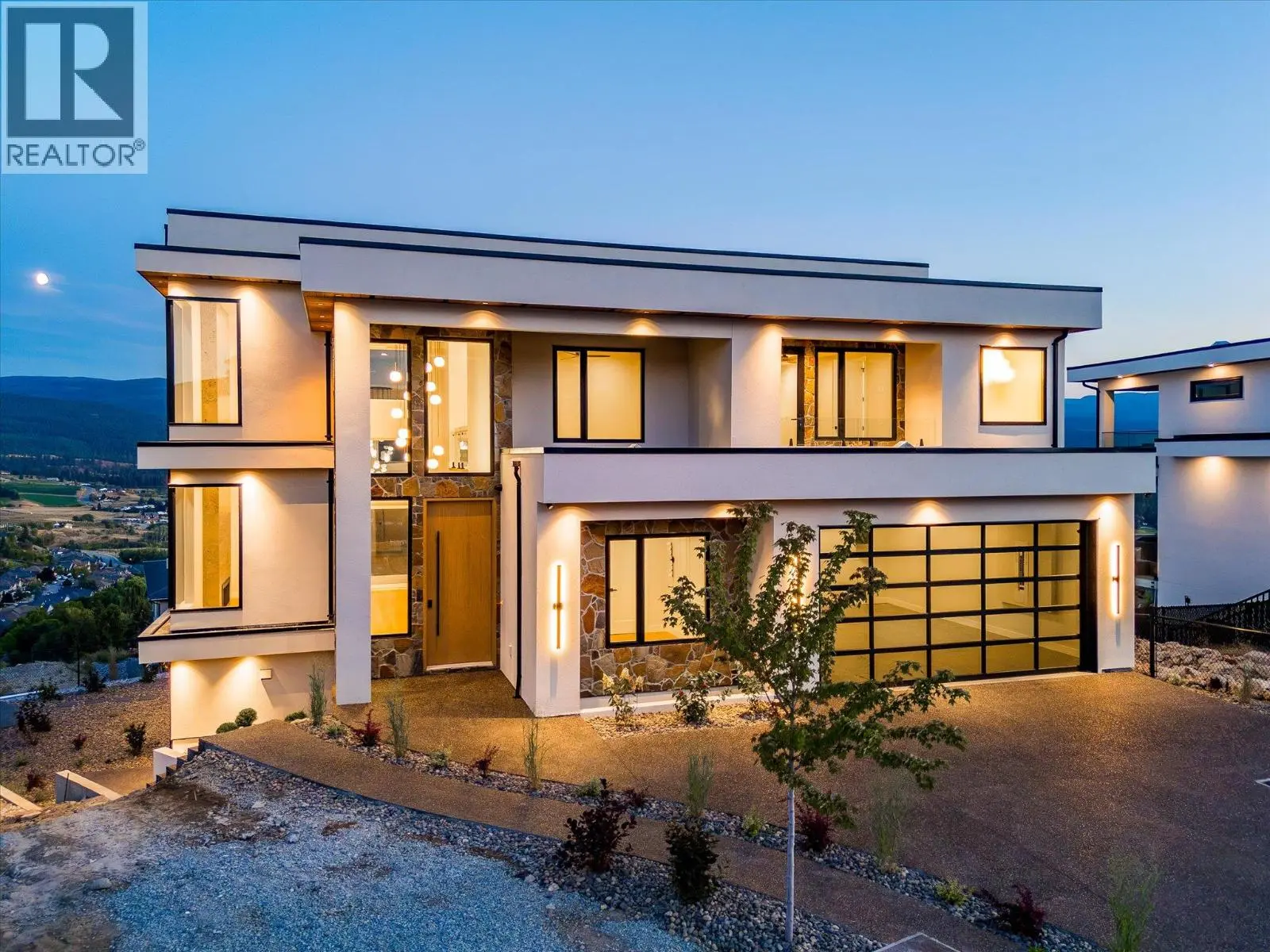 1082 Carnoustie Drive. Kelowna, British Columbia