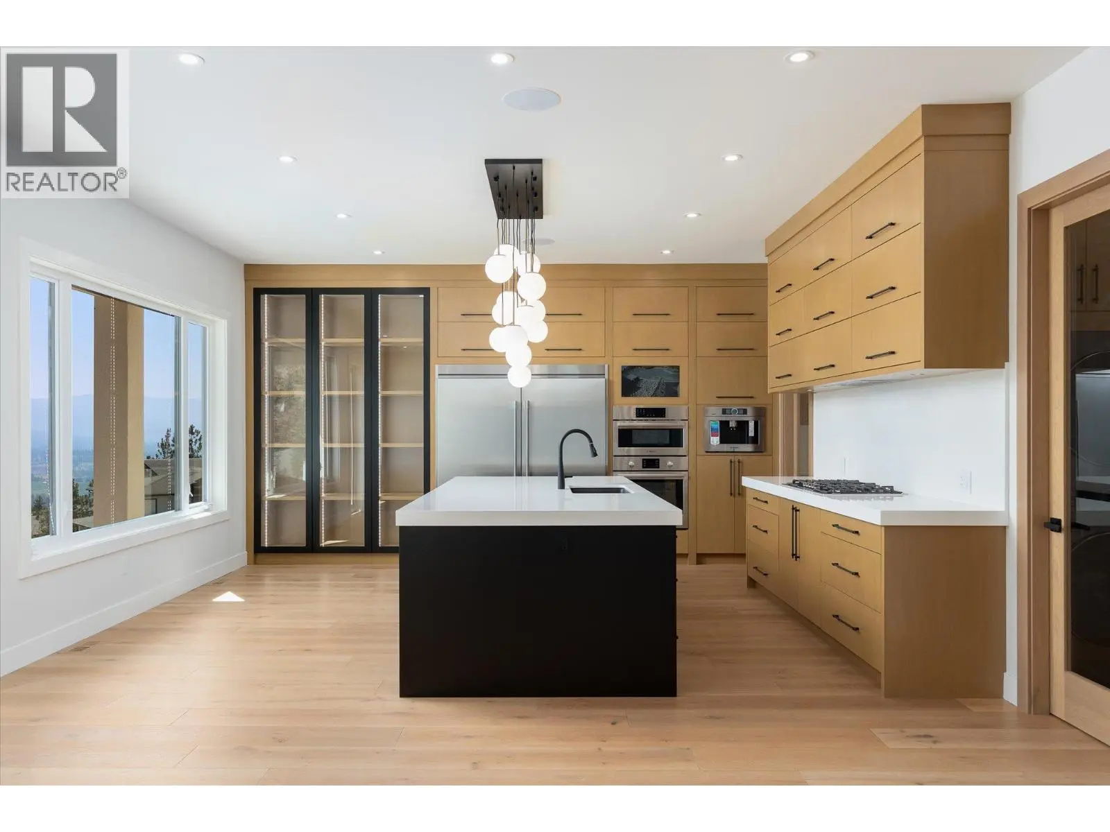 1082 Carnoustie Drive. Kelowna, British Columbia