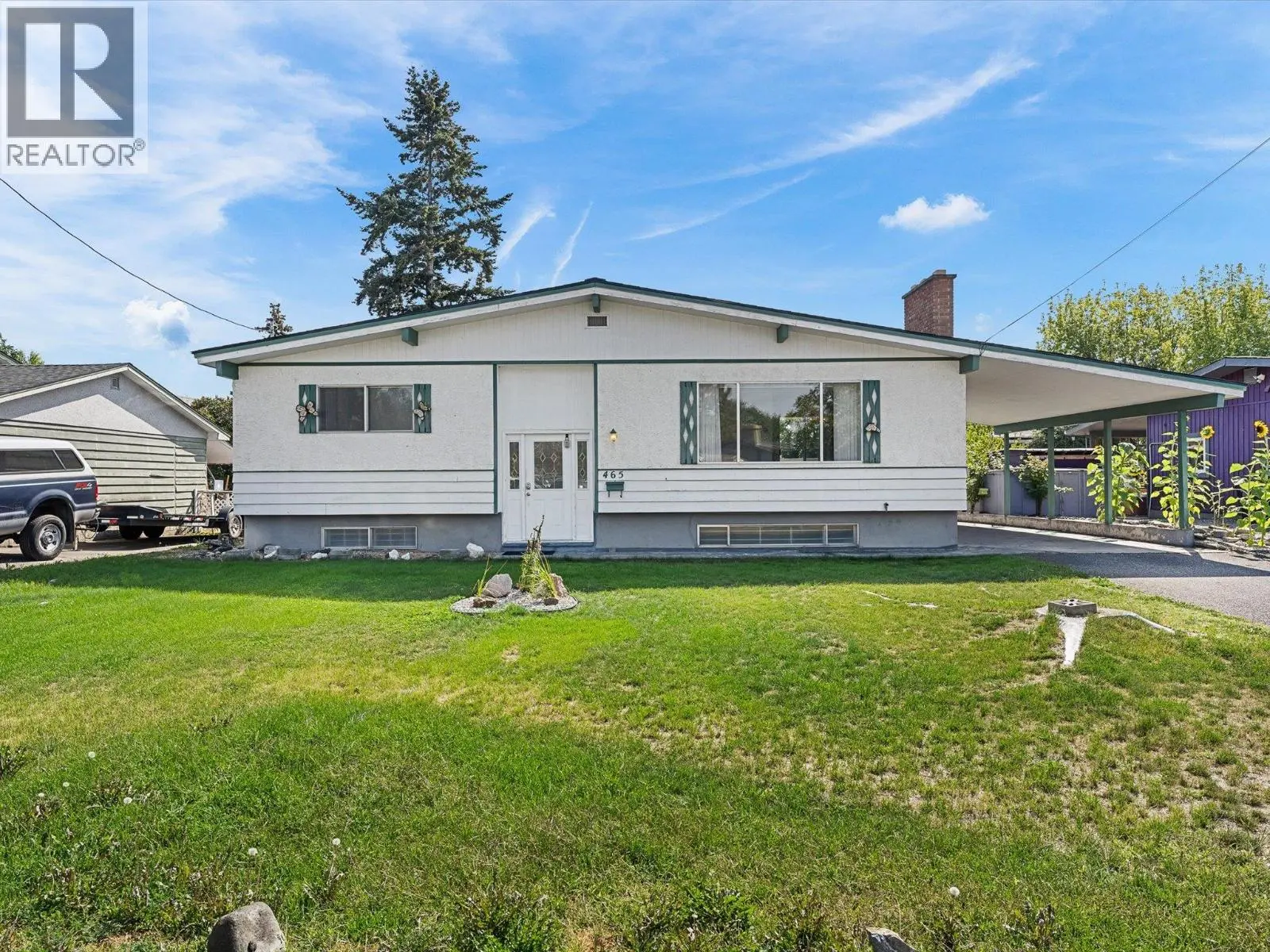 465 Hollydell Road. Kelowna, British Columbia
