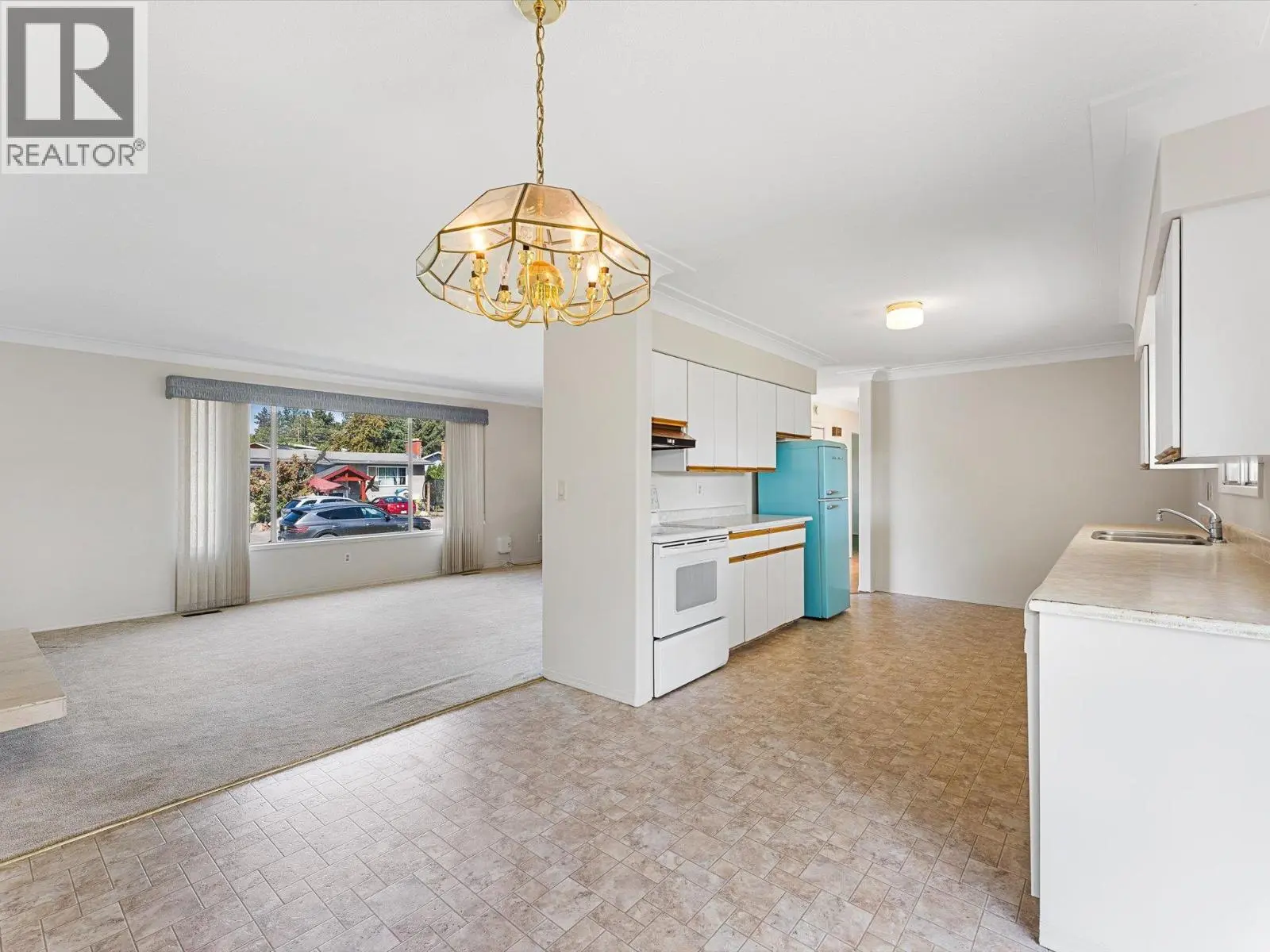 465 Hollydell Road. Kelowna, British Columbia