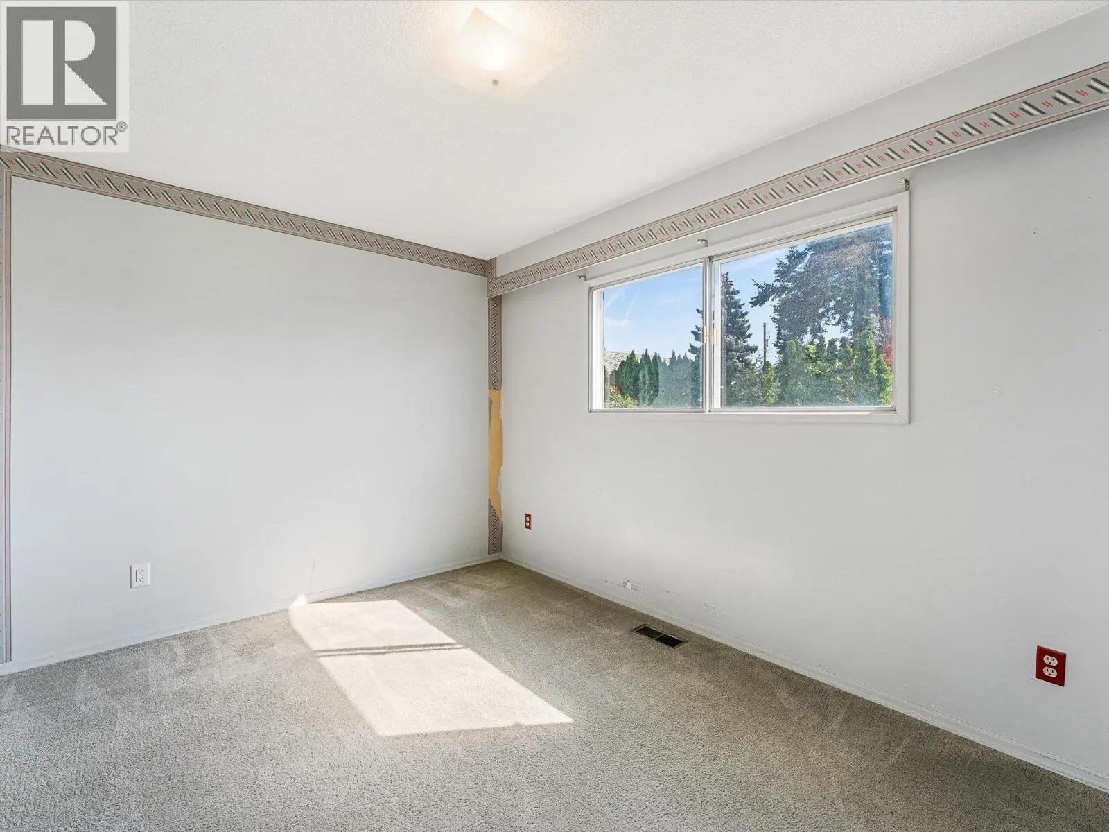 465 Hollydell Road. Kelowna, British Columbia