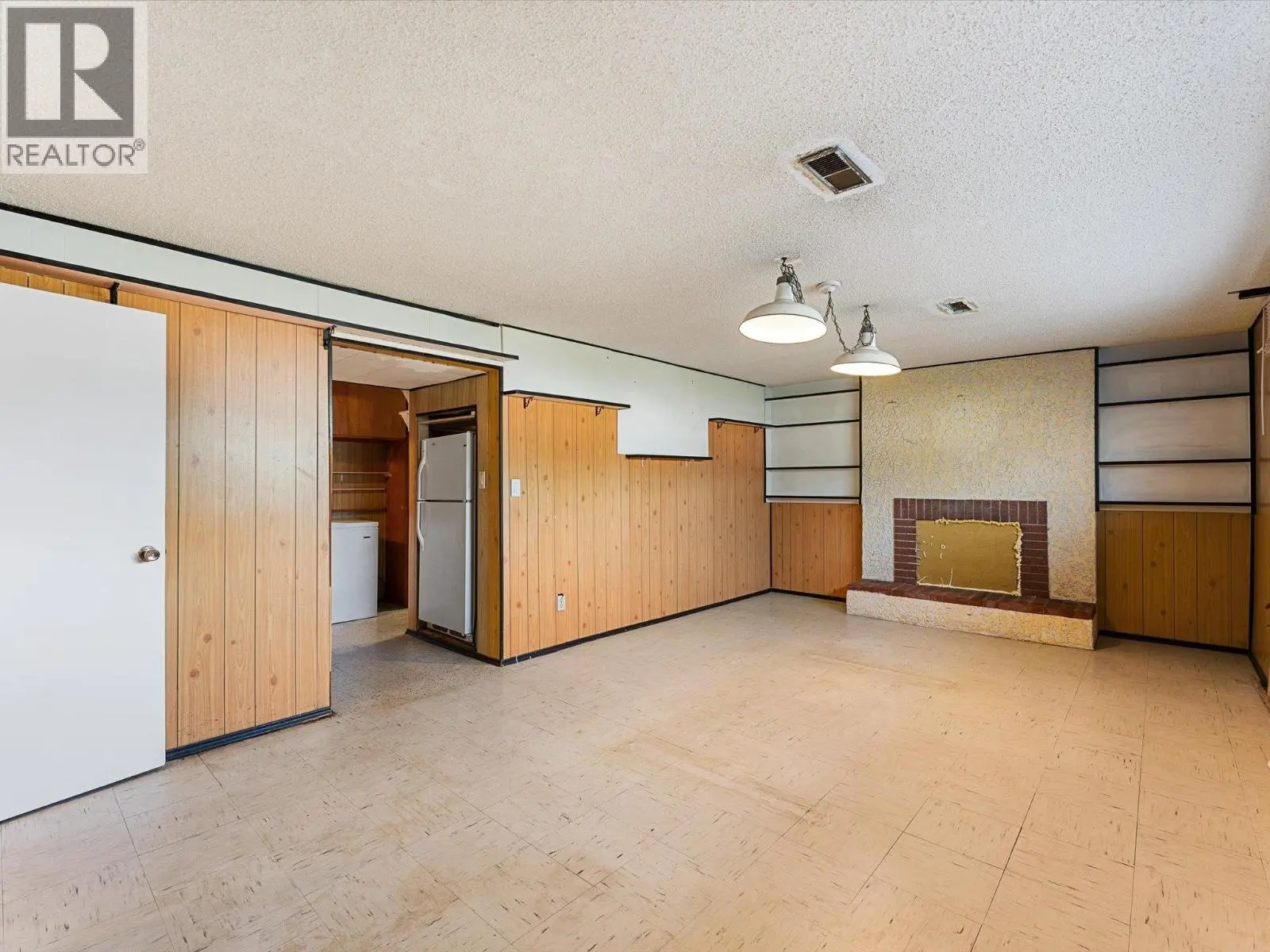 465 Hollydell Road. Kelowna, British Columbia
