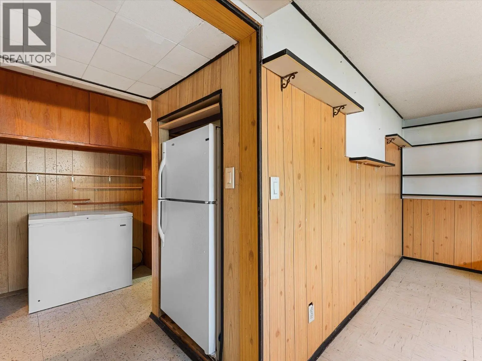 465 Hollydell Road. Kelowna, British Columbia