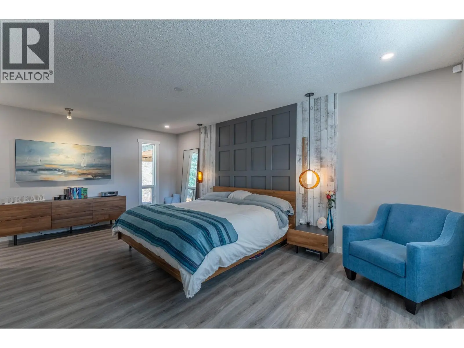 6474 Sierra Drive. Kelowna, British Columbia