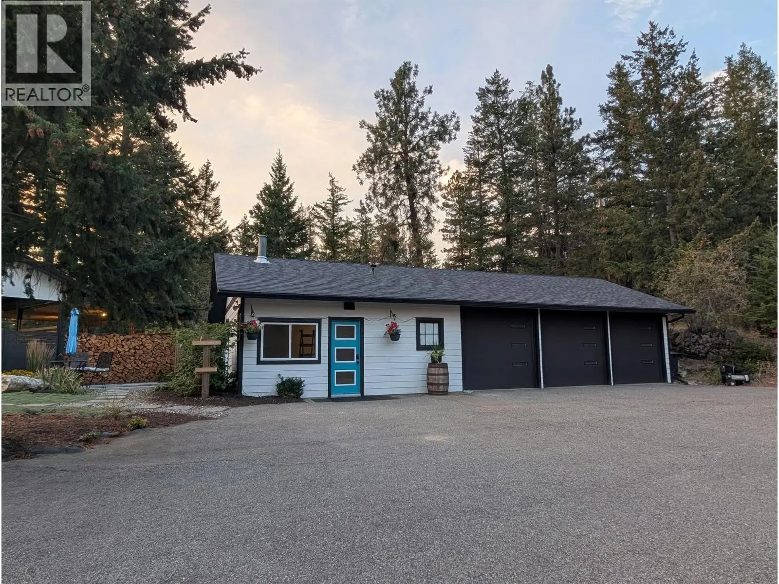 6474 Sierra Drive. Kelowna, British Columbia
