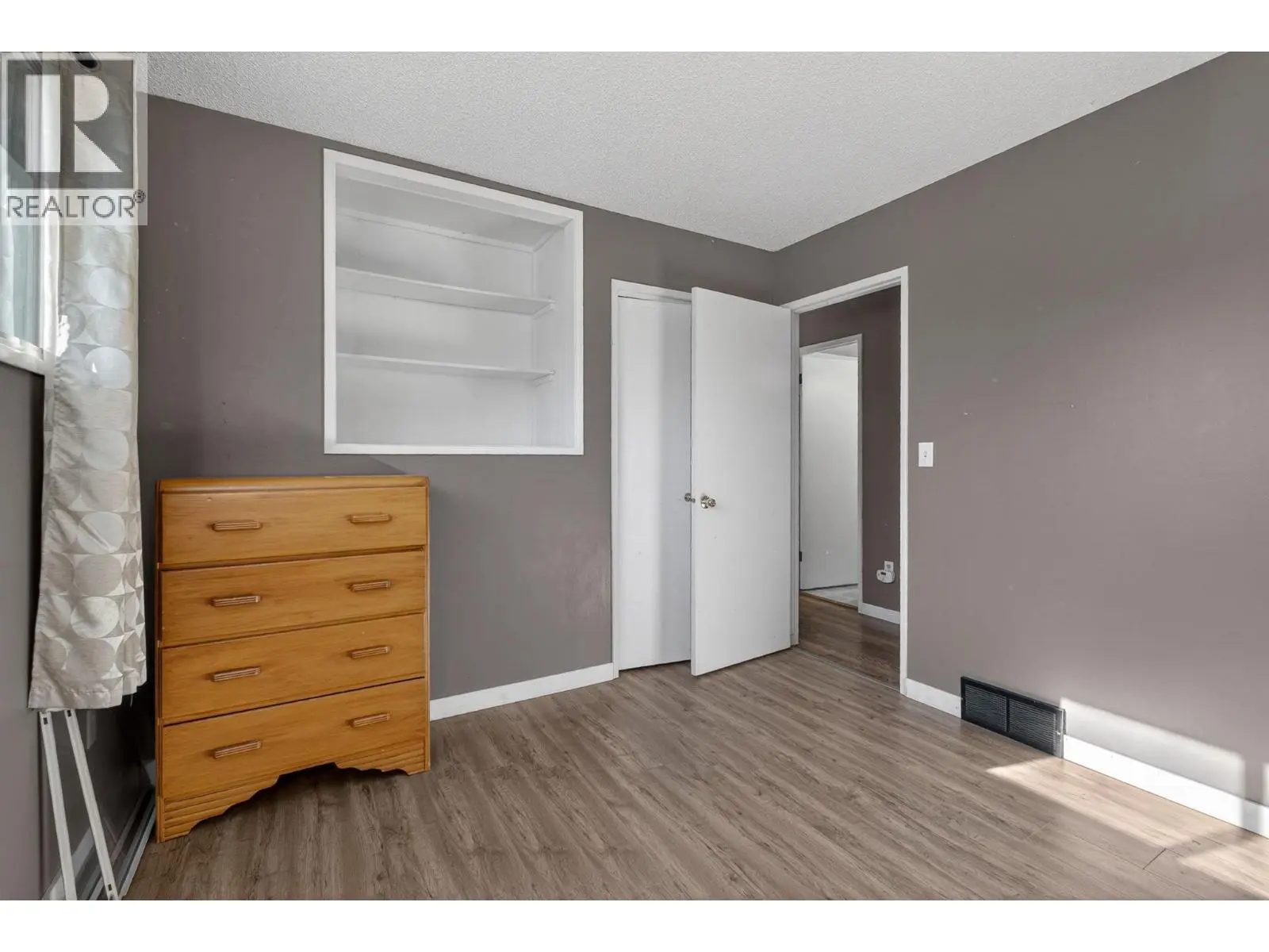 290 Pearson Road. Kelowna, British Columbia