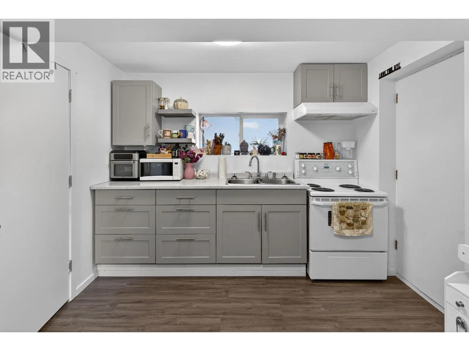 290 Pearson Road. Kelowna, British Columbia