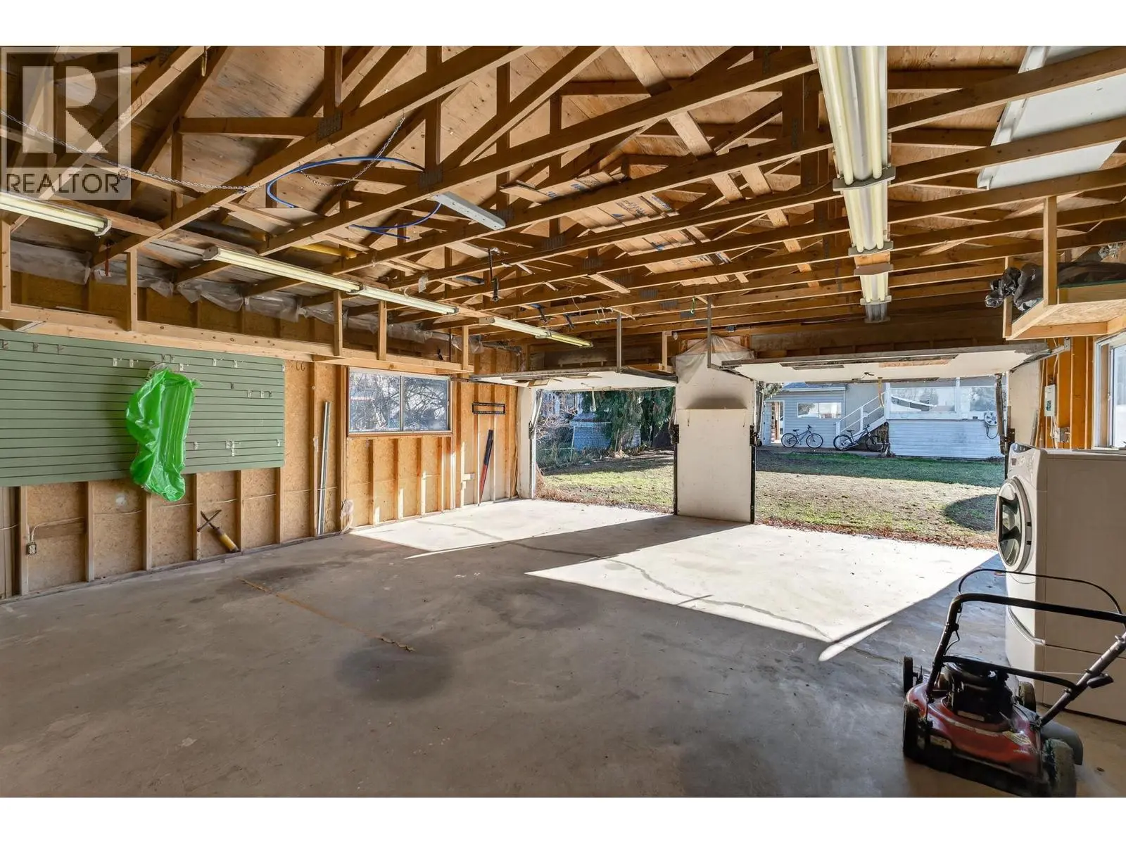 290 Pearson Road. Kelowna, British Columbia