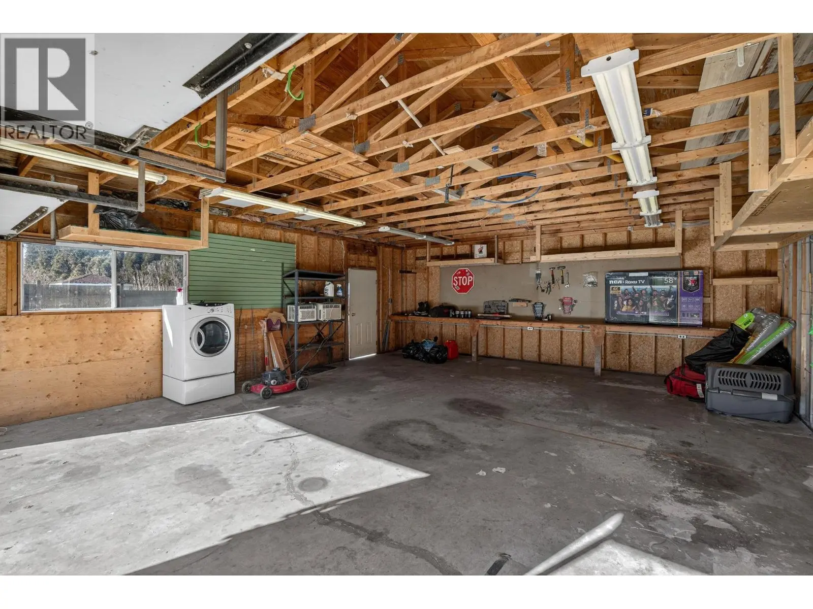 290 Pearson Road. Kelowna, British Columbia