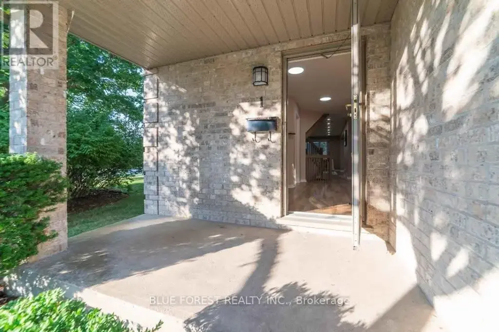 1 - 155 Killarney Road, London North (North H)