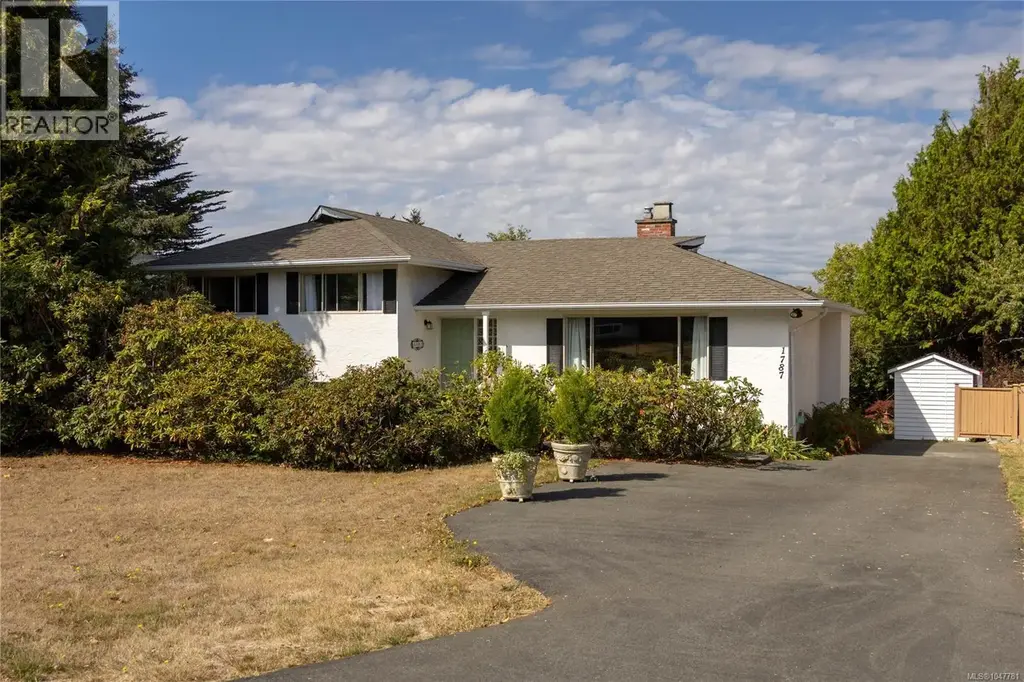 1787 Penshurst Rd, Saanich