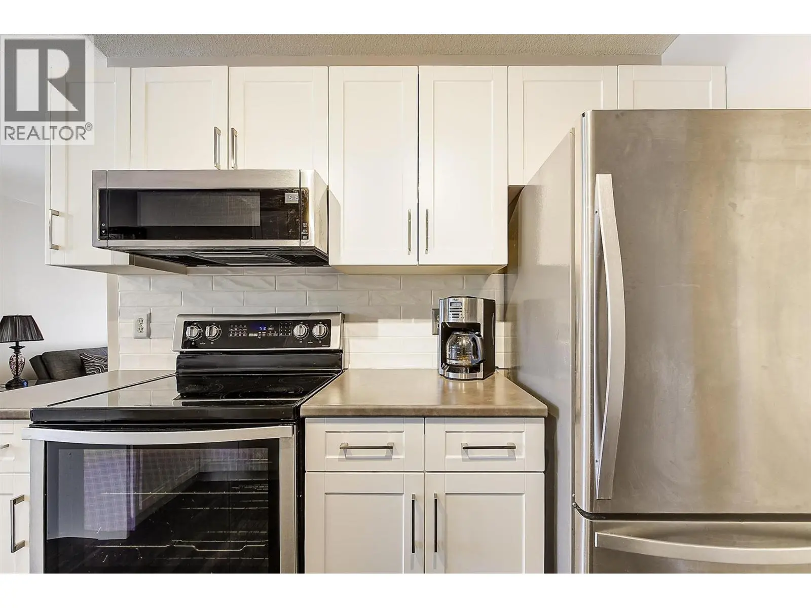 3842 Gordon Drive Unit# 216. Kelowna, British Columbia