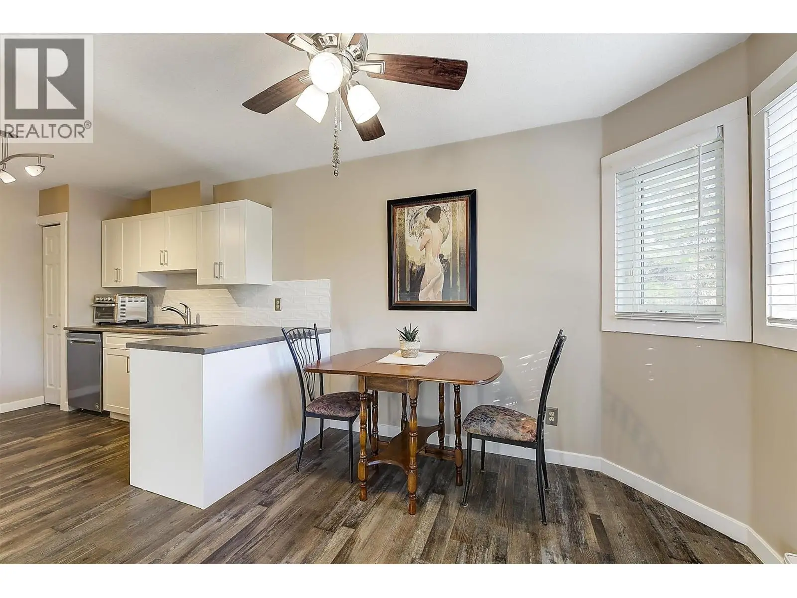 3842 Gordon Drive Unit# 216. Kelowna, British Columbia