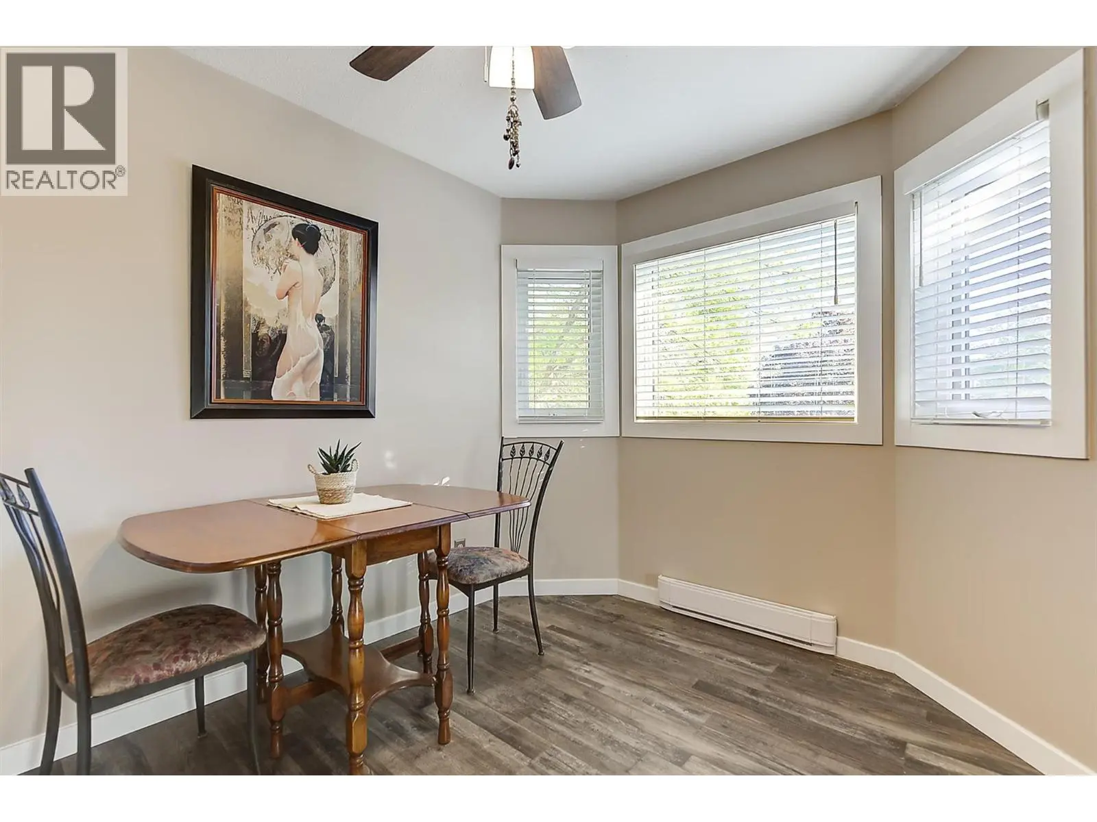 3842 Gordon Drive Unit# 216. Kelowna, British Columbia