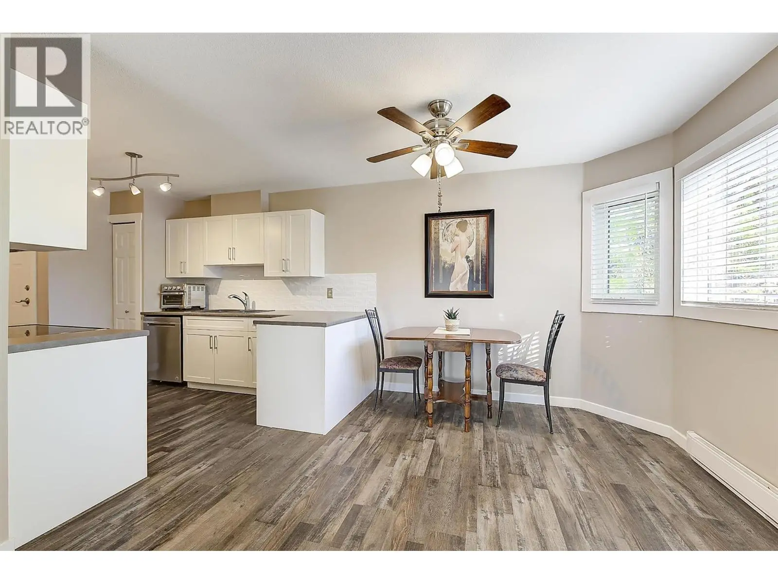 3842 Gordon Drive Unit# 216. Kelowna, British Columbia