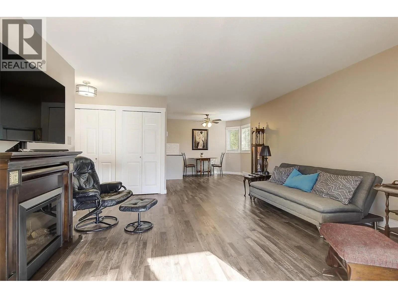 3842 Gordon Drive Unit# 216. Kelowna, British Columbia