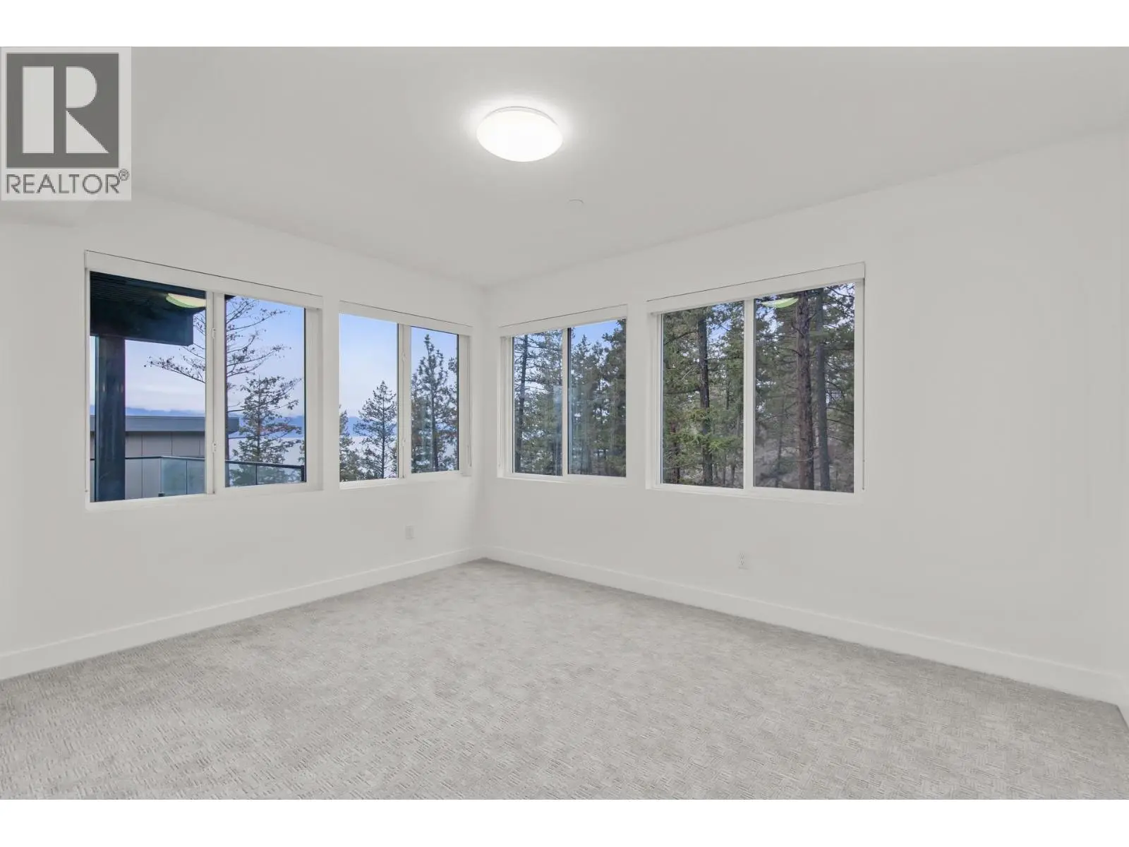 3434 Mckinley Beach Drive Unit# 209. Kelowna, British Columbia