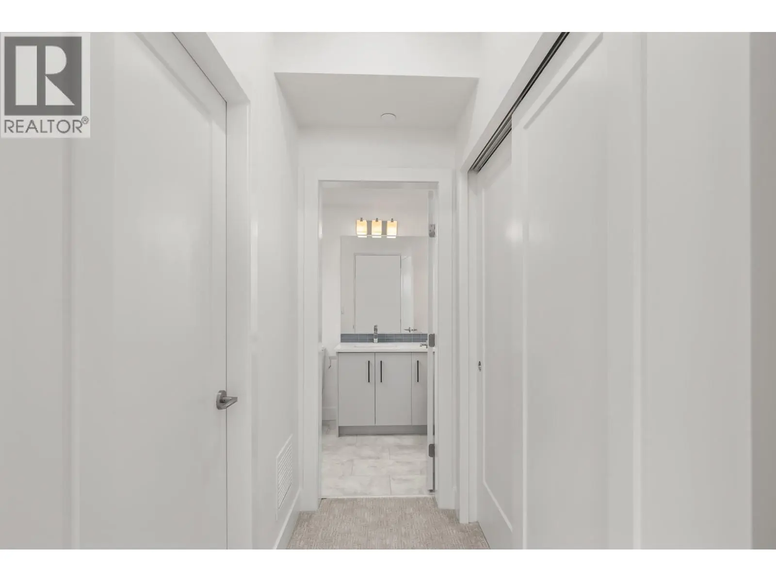 3434 Mckinley Beach Drive Unit# 209. Kelowna, British Columbia