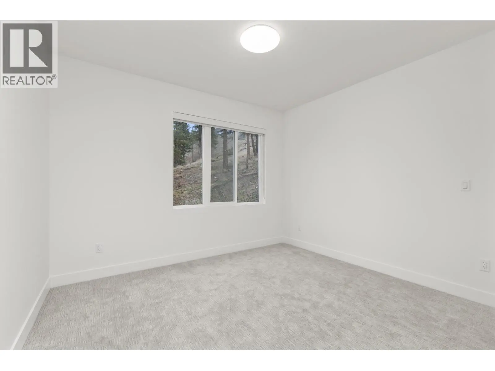 3434 Mckinley Beach Drive Unit# 209. Kelowna, British Columbia
