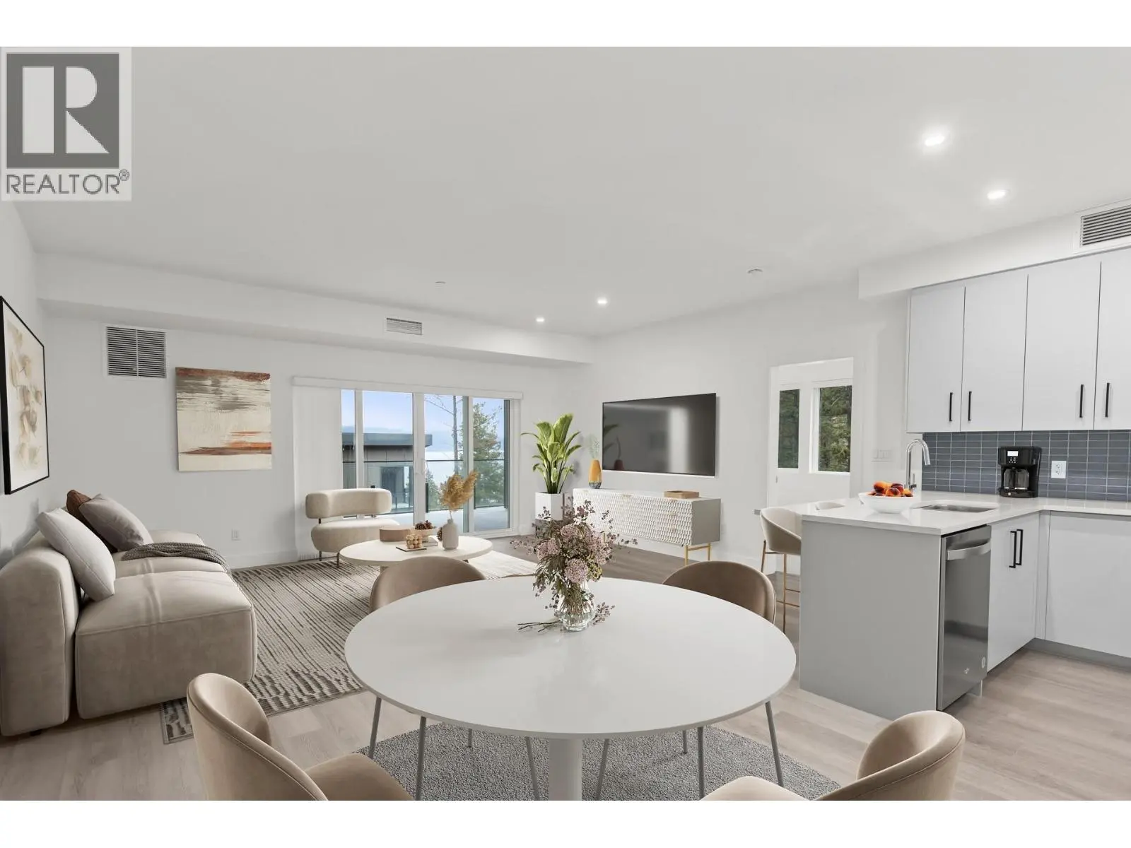 3434 Mckinley Beach Drive Unit# 209. Kelowna, British Columbia