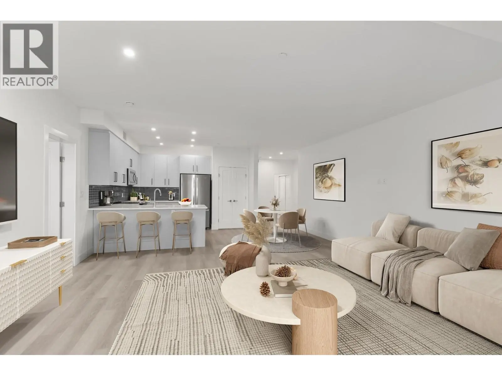 3434 Mckinley Beach Drive Unit# 209. Kelowna, British Columbia