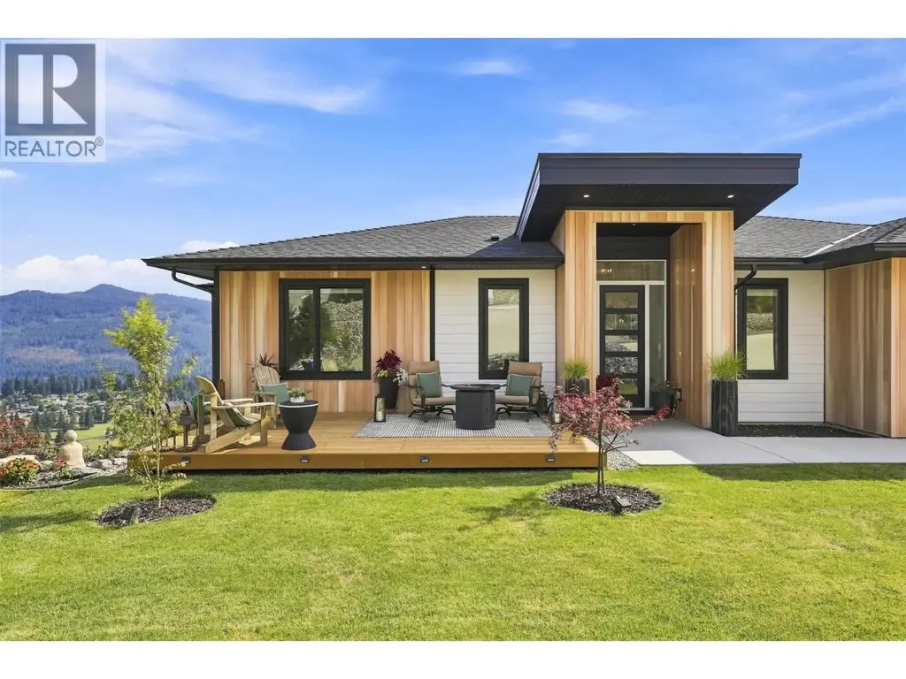 2486 Highlands Drive, South Shuswap
