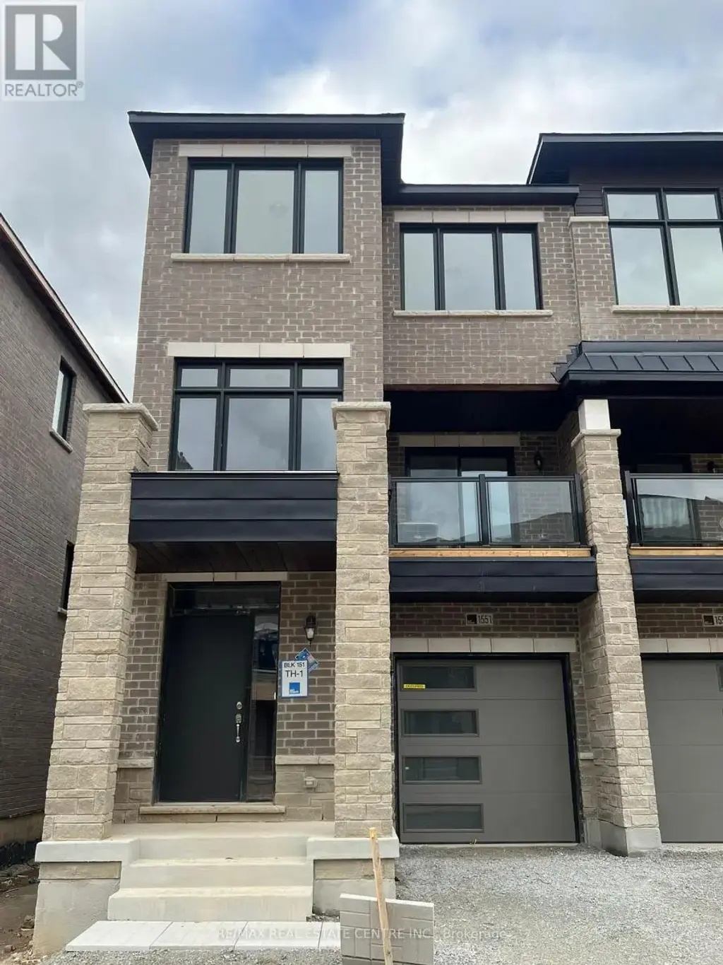 1551 Hilson Heights, Milton (CB Cobban)