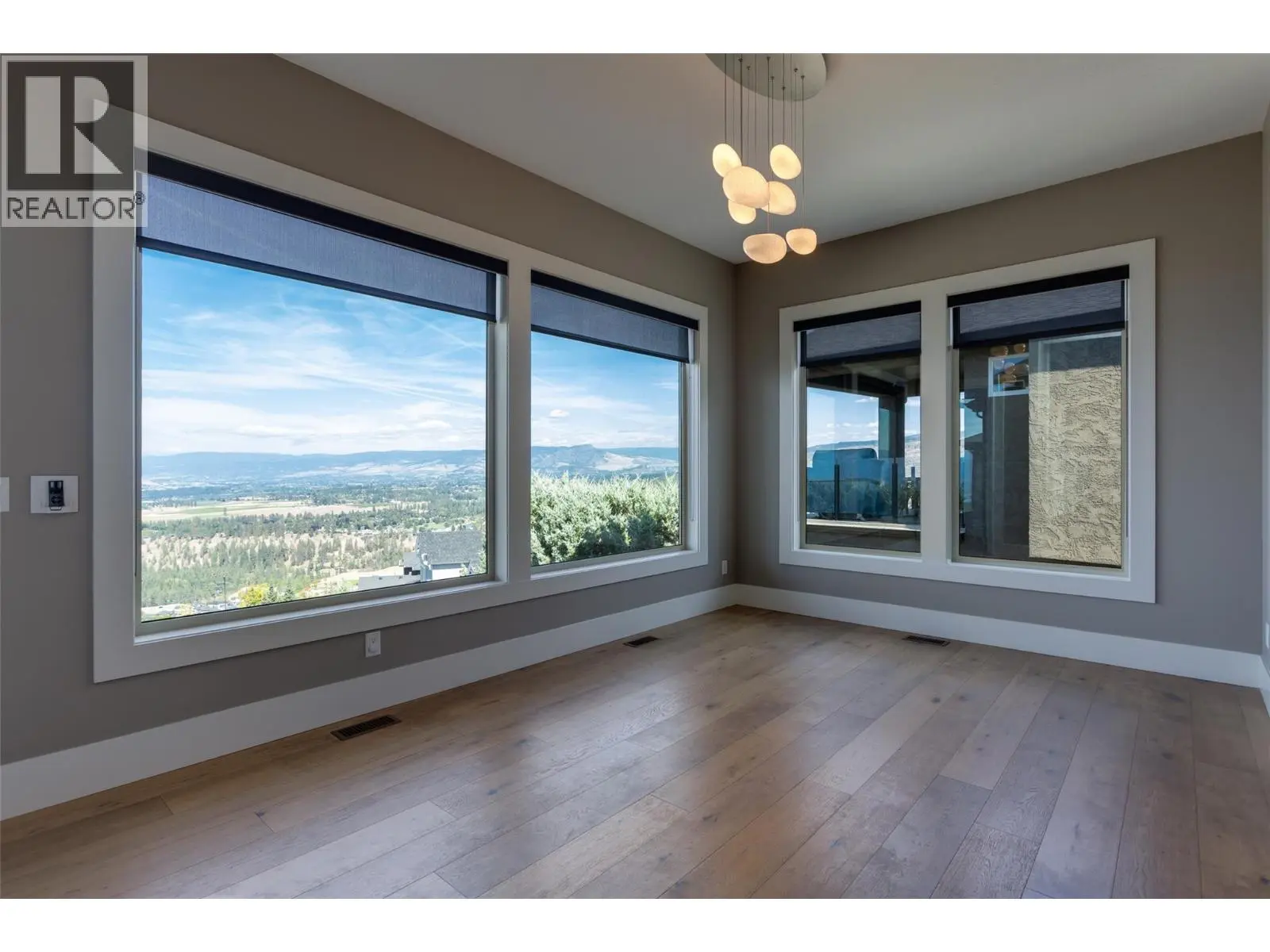 1002 Hewetson Avenue. Kelowna, British Columbia