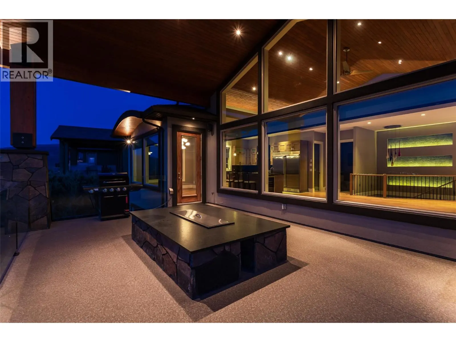 1002 Hewetson Avenue. Kelowna, British Columbia